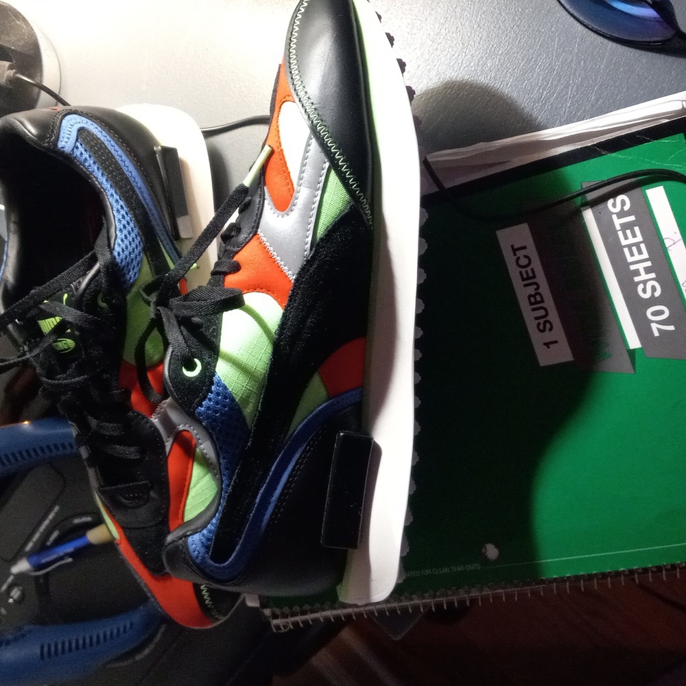 Shoes - Picture 4 of 4